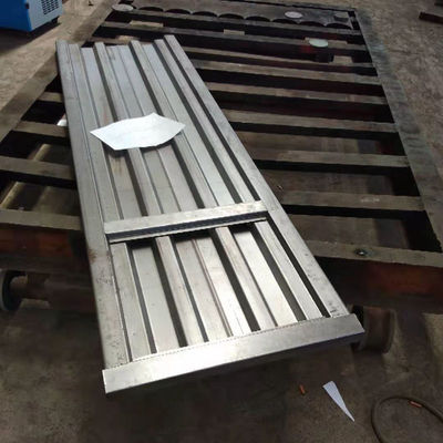 Tamamen Otomatik Dış Kamyon Gövde Panelleri Rulo Şekillendirme Makinesi, Seri Yan Panel Üretimi İçin