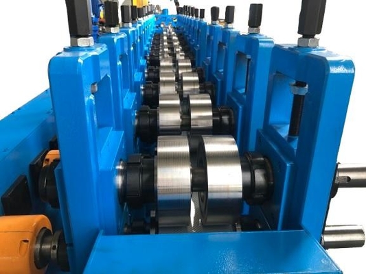Güçlü ve dayanıklı duvar ve tavan çerçeveleri için Stud ve Track Roll Forming Machine