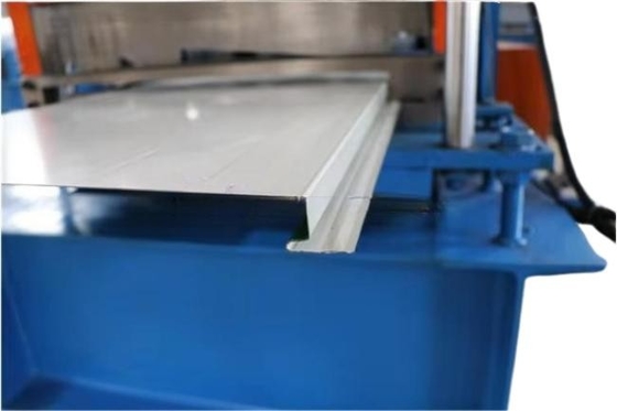 Metal Duvar ve Soffit Profil Rulo Yapım Makinesi Yumuşak ve Güzel Son Ürünler İçin