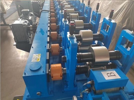 Uzmanca tasarlanmış Eaves Optimal Damla Kenar Üretimi İçin Flaş Rulo Oluşturma Makinesi