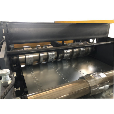 ABD piyasası için Dovetail Decking rulo oluşturma makinesi Ülke özel ihtiyaçları için tasarlanmış ve üretilmiştir